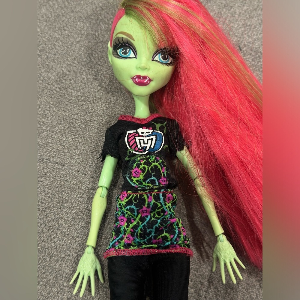 Mattel 2013 Monster High Ghoul Spirit Venus Flytrap Doll